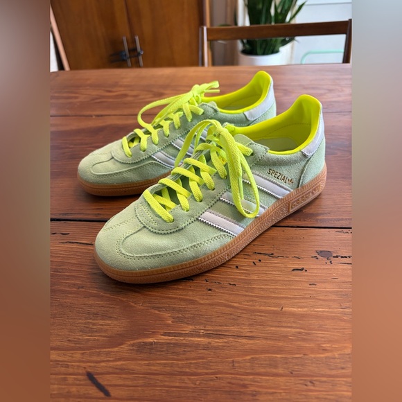 adidas Shoes - Adidas Samba Spezial size 6.5